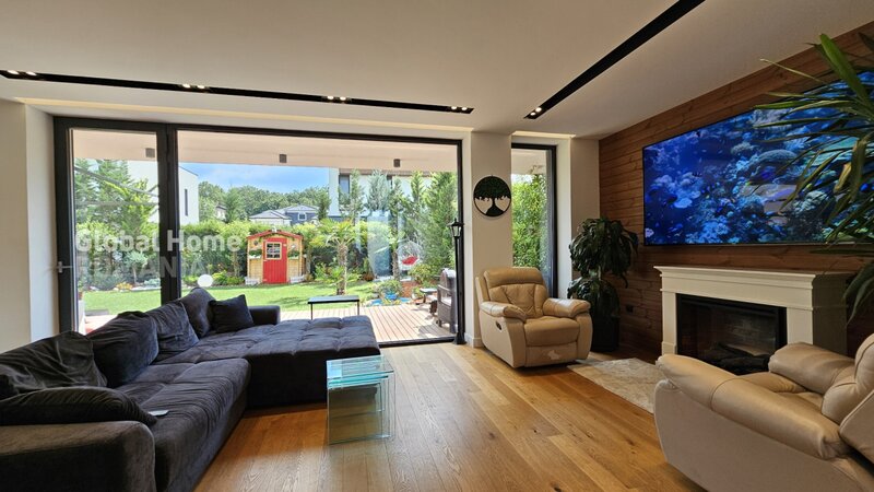 Tunari - Amber Gardens, Modern Smart Villa 153 Sqm | 4 Rooms + 2 Parking,